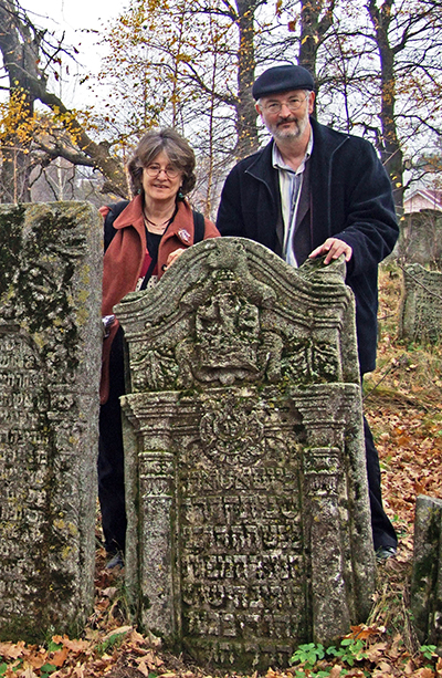 Bolekhiv (Bolekhov) Jewish Cemetery at grave of Dov Bolechower, 2008